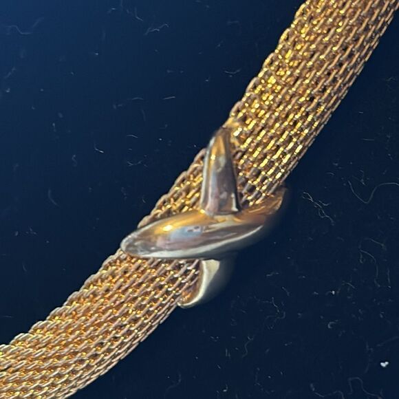 Vintage Gold Tone Mesh Choker Necklace Band with small x detailing - Picture 3 of 5